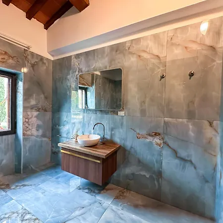 ベッド・アンド・ブレックファスト Tenuta Massabo サン・カシャーノ・イン・ヴァル・ディ・ペーザ